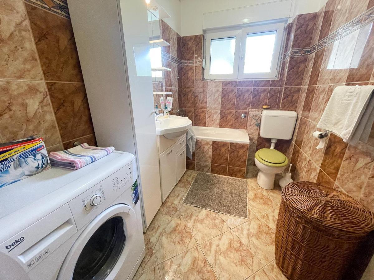 Apartmani Leonarda Jadranovo Exterior foto